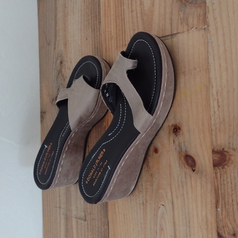 Donald J Pliner Made in The Mountains of Italy Salya 3 Platform Toe Wrap Sandal
